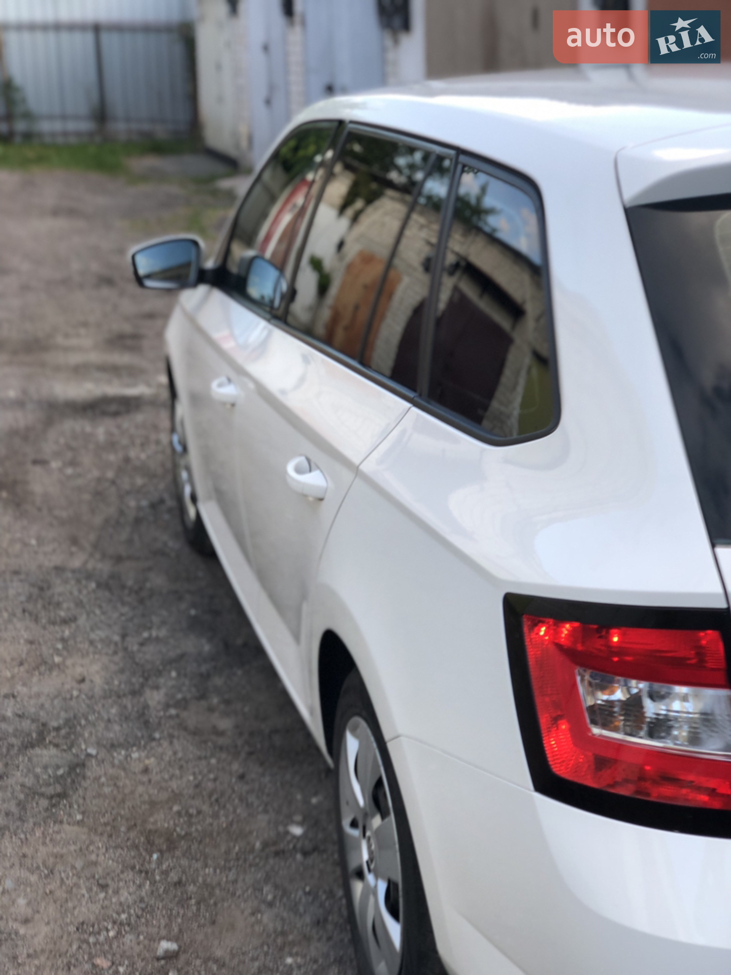 2015 Skoda Fabia - мініатюра 3