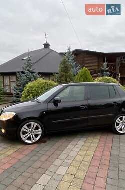 Хэтчбек Skoda Fabia 2009 в 