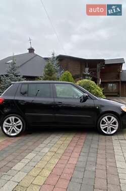 Хэтчбек Skoda Fabia 2009 в 