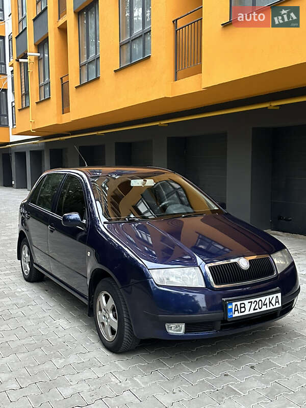 Хэтчбек Skoda Fabia 2003 в 