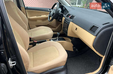 Универсал Skoda Fabia 2002 в 