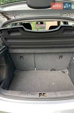 Хэтчбек Skoda Fabia 2011 в 