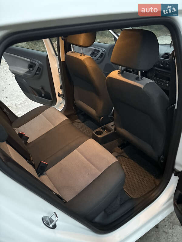 Універсал Skoda Fabia 2011 в Чернігові фото 10 Універсал Skoda Fabia 2011 в Чернігові