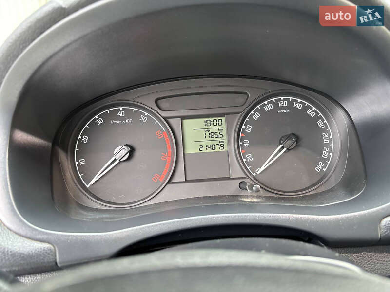 Хетчбек Skoda Fabia 2008 в Чернівцях фото 11 Хетчбек Skoda Fabia 2008 в Чернівцях