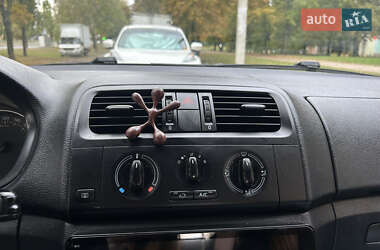 Хэтчбек Skoda Fabia 2014 в 