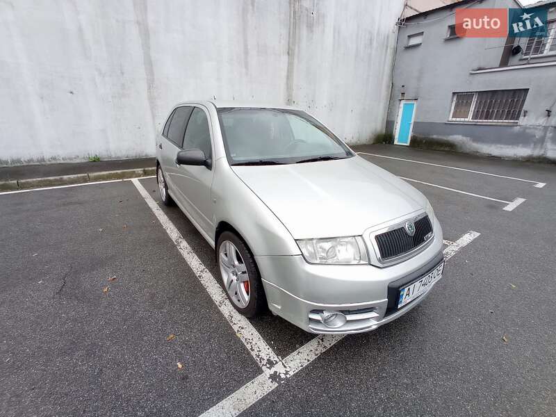 Хэтчбек Skoda Fabia 2005 в Киеве