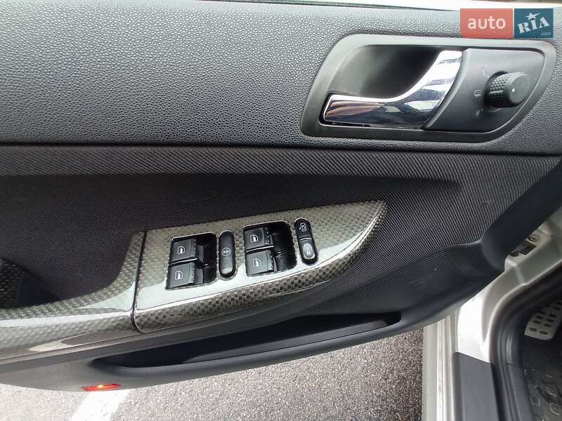 Хэтчбек Skoda Fabia 2005 в Киеве