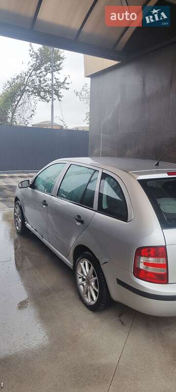 Универсал Skoda Fabia 2004 в Ужгороде