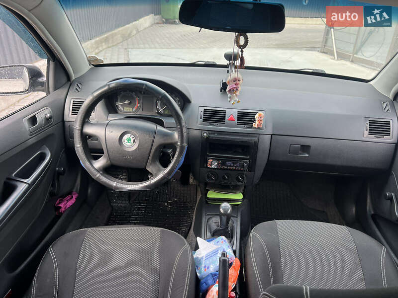 Хетчбек Skoda Fabia 2005 в Житомирі