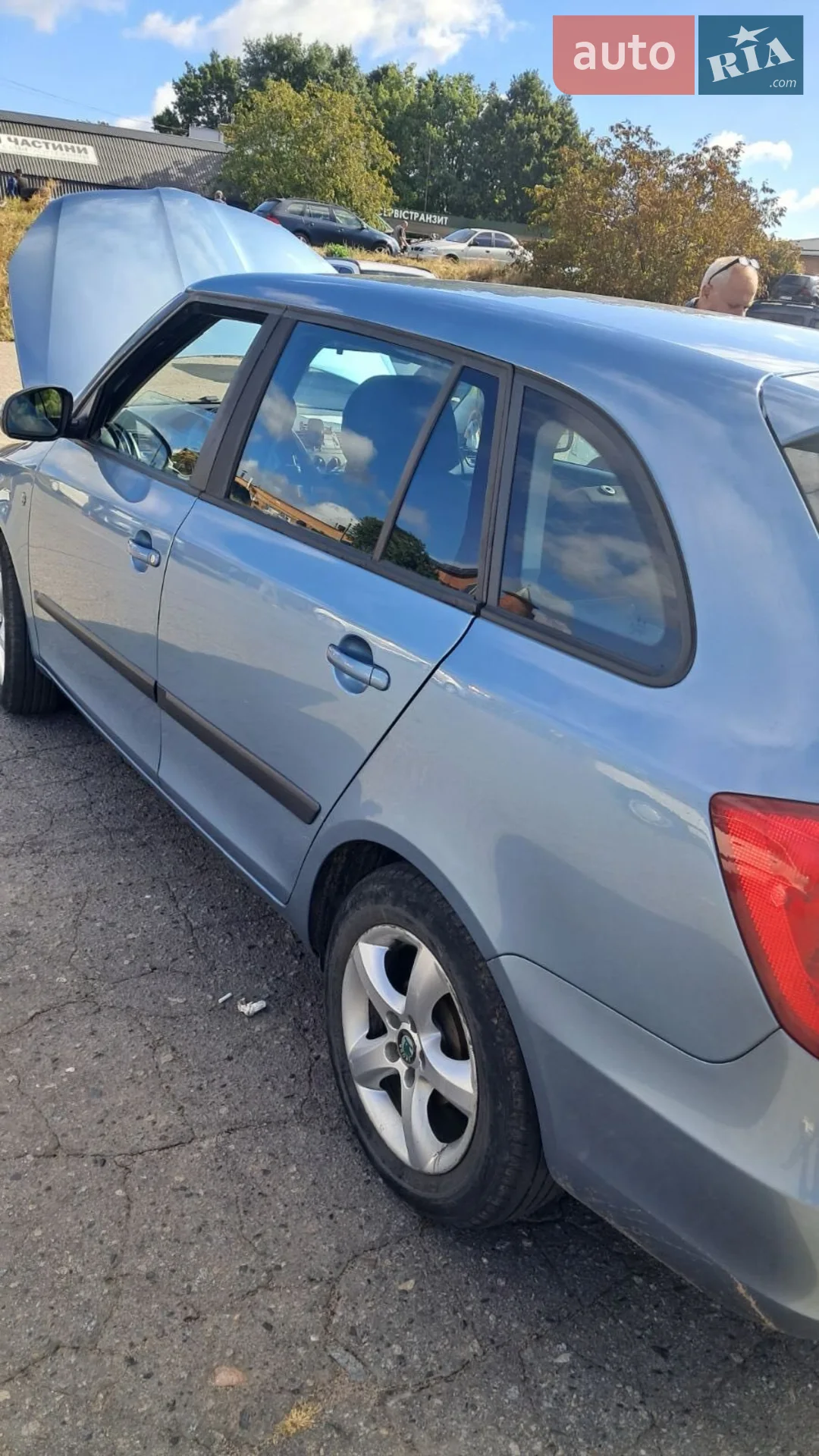 2010 Skoda Fabia - мініатюра 2