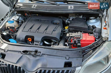 Хэтчбек Skoda Fabia 2011 в 