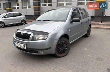 Хэтчбек Skoda Fabia 2004 в Чернигове