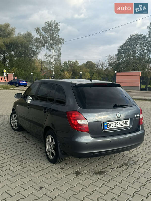 Универсал Skoda Fabia 2011 в Дрогобыче