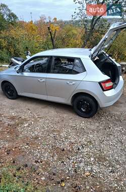 Хетчбек Skoda Fabia 2015 в Харкові