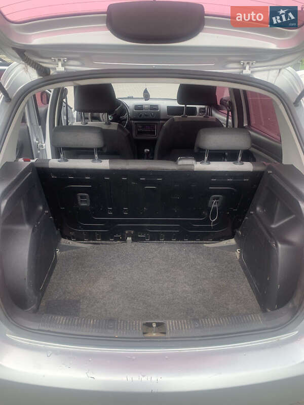 Хэтчбек Skoda Fabia 2012 в Новоселице
