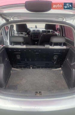 Хетчбек Skoda Fabia 2012 в 