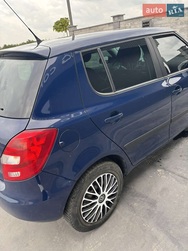Хэтчбек Skoda Fabia 2012 в Костополе
