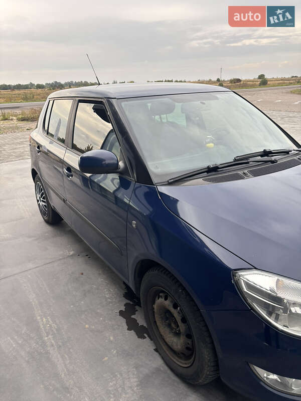 Хэтчбек Skoda Fabia 2012 в Костополе