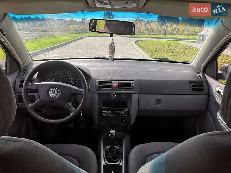 Універсал Skoda Fabia 2002 в Здолбуніві