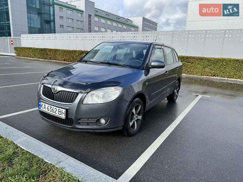 Універсал Skoda Fabia 2008 в Києві