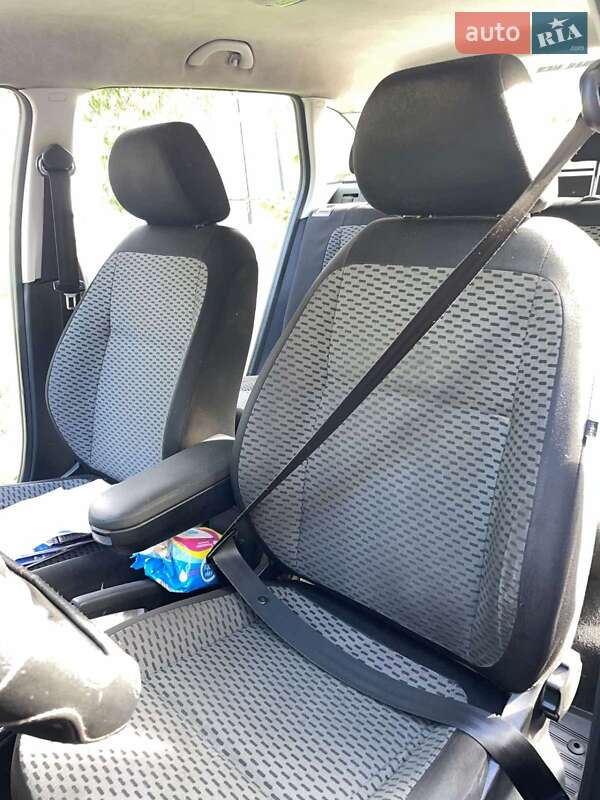 Хэтчбек Skoda Fabia 2011 в Луцке