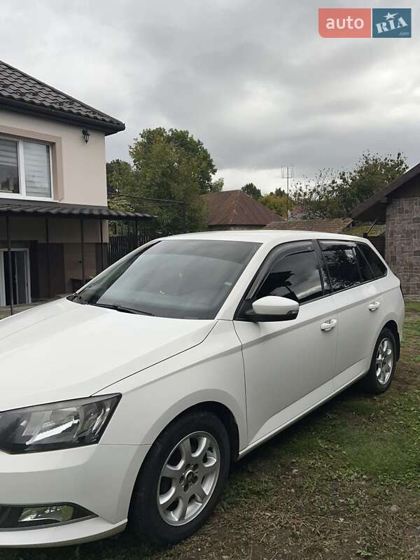 Універсал Skoda Fabia 2015 в Ужгороді