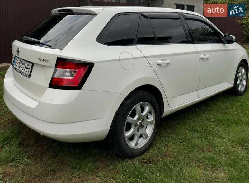 Універсал Skoda Fabia 2015 в Ужгороді