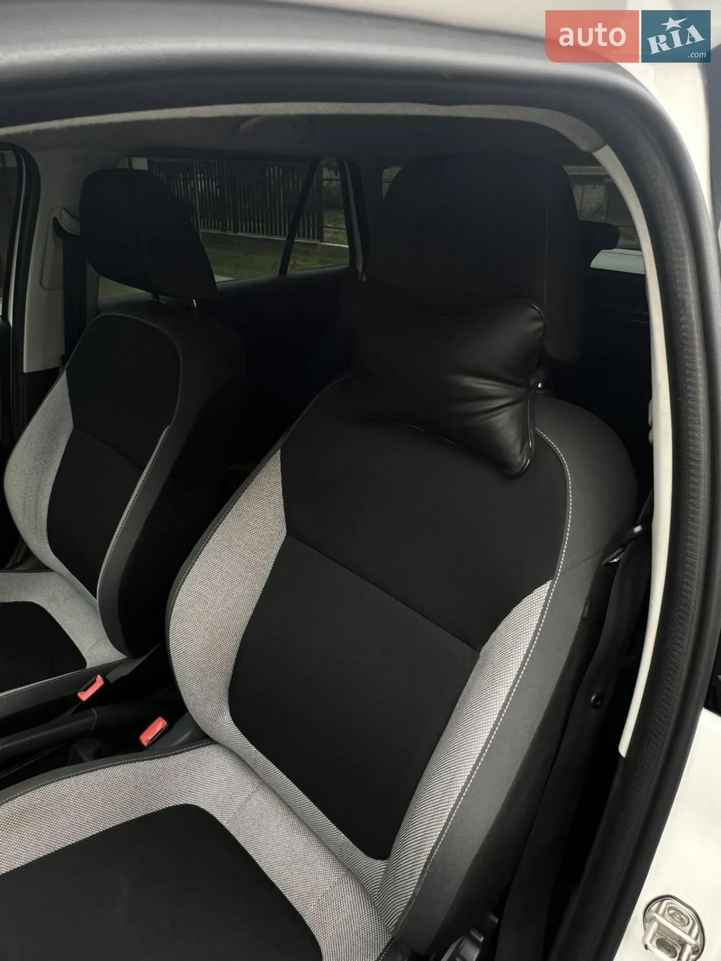 2015 Skoda Fabia - мініатюра 10