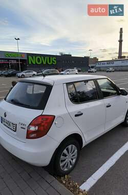Хэтчбек Skoda Fabia 2012 в Киеве
