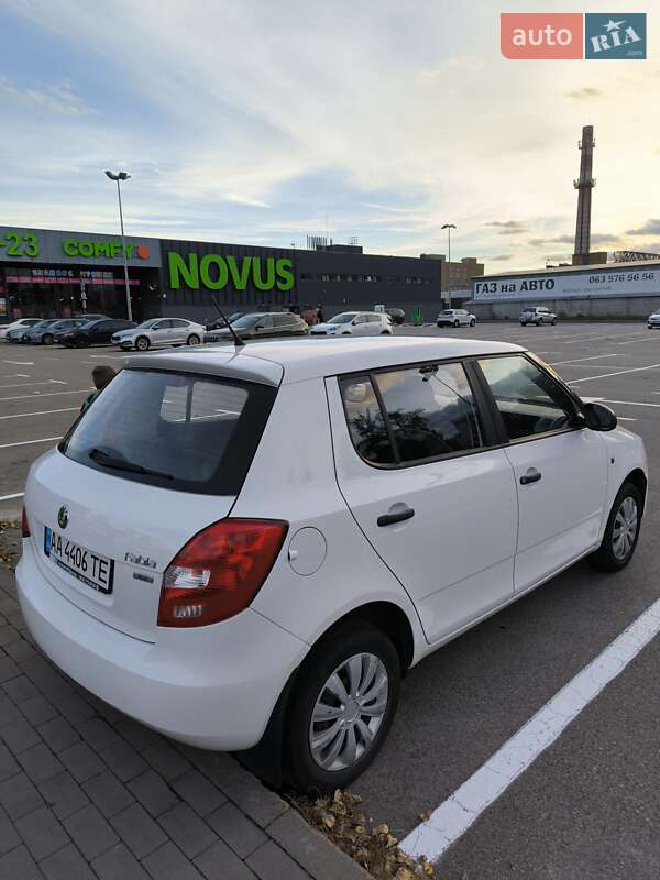 Хэтчбек Skoda Fabia 2012 в Киеве