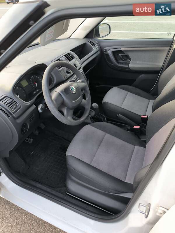 Хэтчбек Skoda Fabia 2012 в Киеве