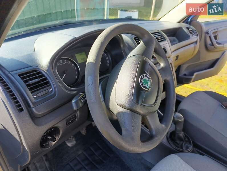 Хэтчбек Skoda Fabia 2011 в Черкассах