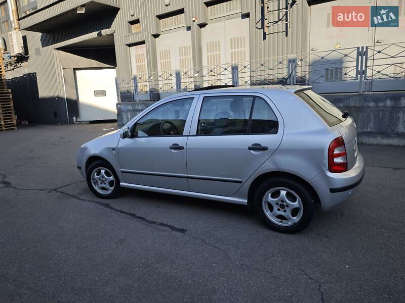 Хетчбек Skoda Fabia 2001 в Києві
