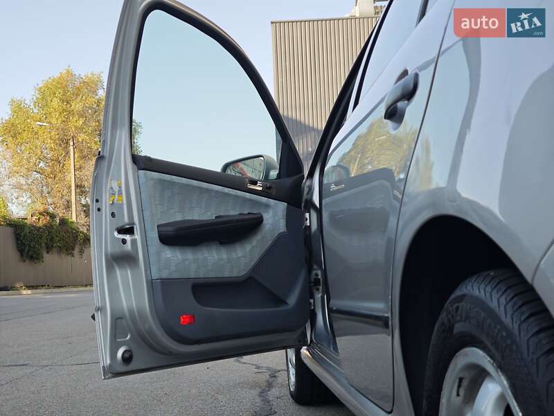 Хетчбек Skoda Fabia 2001 в Києві