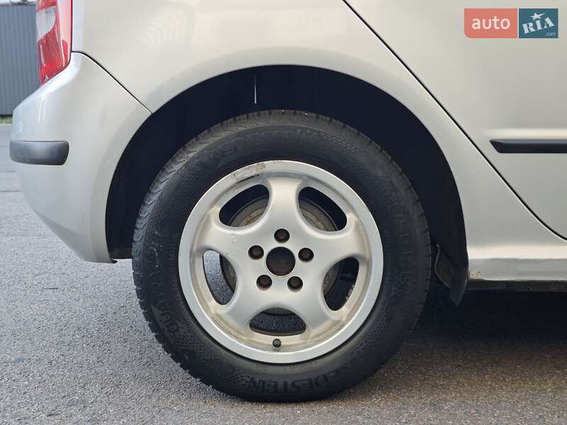 Хетчбек Skoda Fabia 2001 в Києві