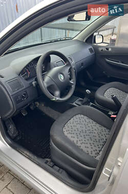 Хетчбек Skoda Fabia 2007 в  фото 11 Хетчбек Skoda Fabia 2007 в
