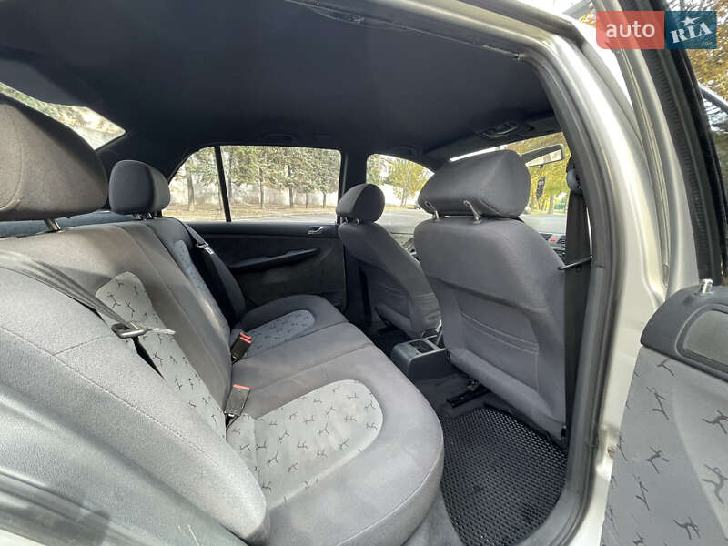 Седан Skoda Fabia 2002 в Николаеве фото 13 Седан Skoda Fabia 2002 в Николаеве