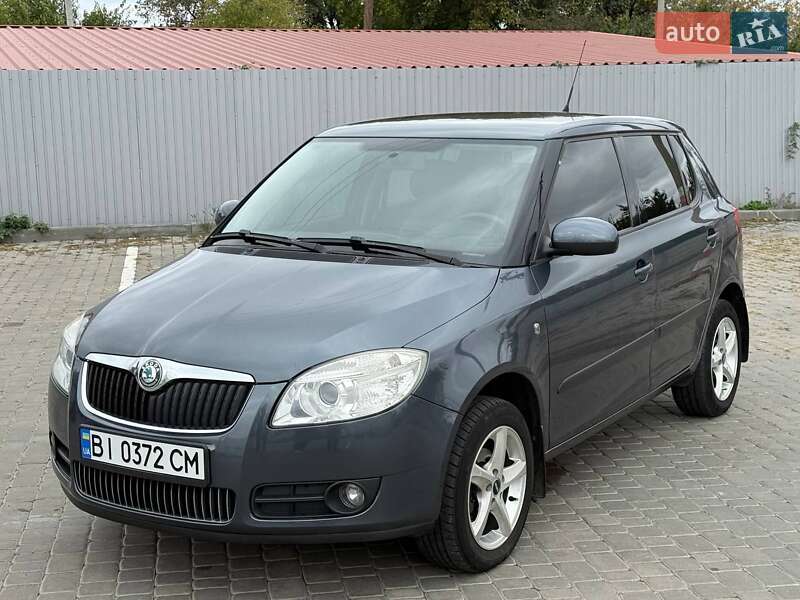 Хэтчбек Skoda Fabia 2008 в 