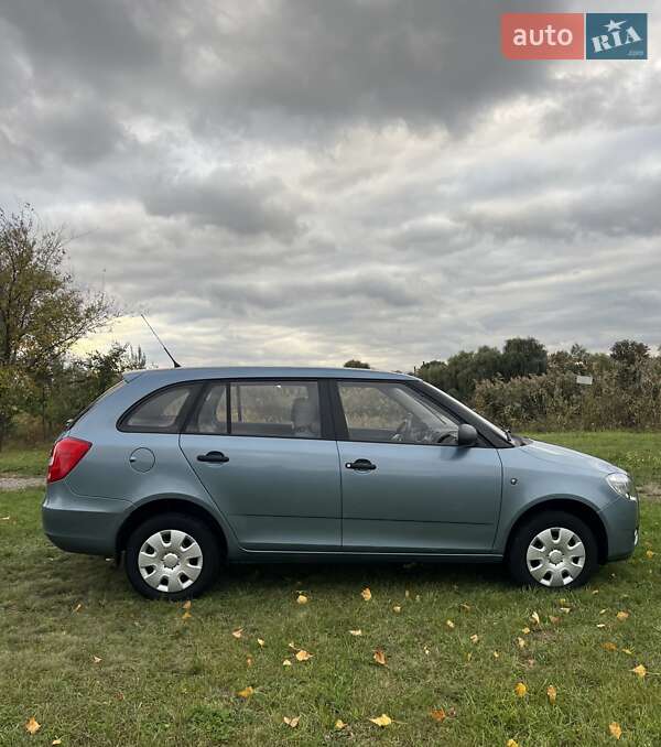 Универсал Skoda Fabia 2009 в Кременчуге