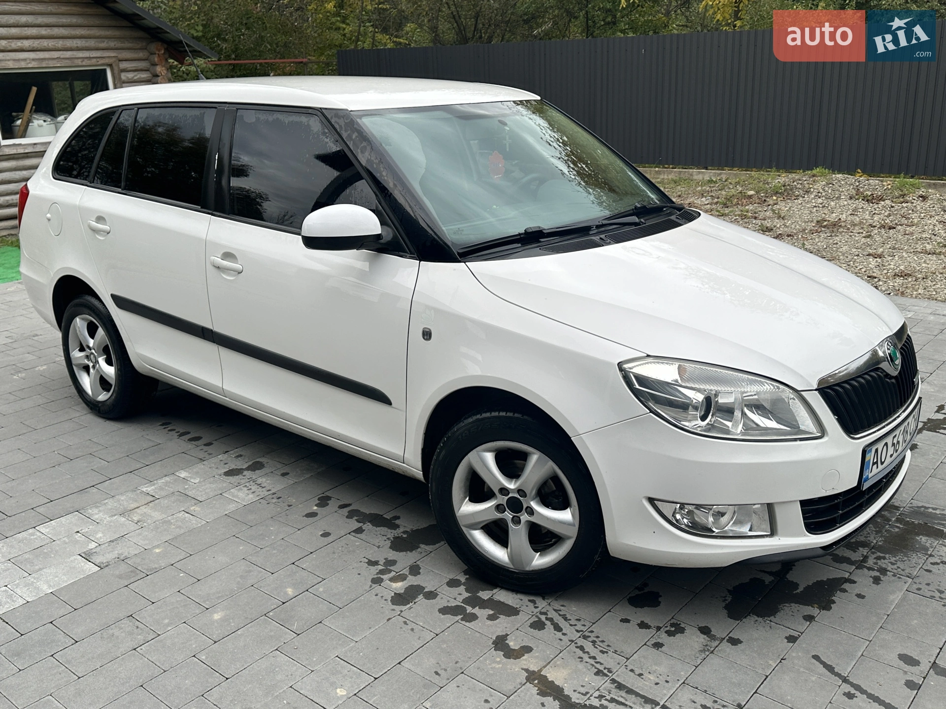2011 Skoda Fabia - мініатюра 4
