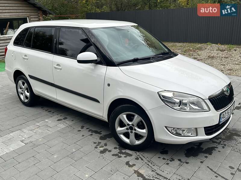 Універсал Skoda Fabia 2011 в Тячеві фото 4 Універсал Skoda Fabia 2011 в Тячеві