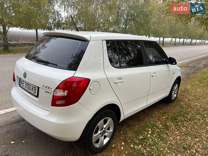 Хетчбек Skoda Fabia 2012 в Дніпрі фото 14 Хетчбек Skoda Fabia 2012 в Дніпрі