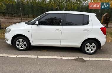 Хэтчбек Skoda Fabia 2012 в 
