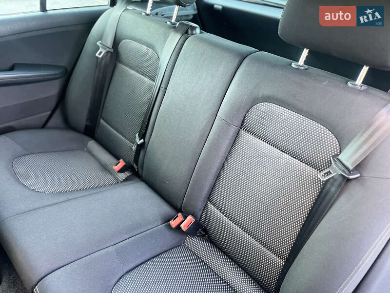 Хэтчбек Skoda Fabia 2005 в Владимире фото 32 Хэтчбек Skoda Fabia 2005 в Владимире