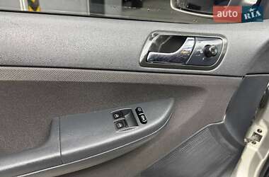 Универсал Skoda Fabia 2004 в  фото 7 Универсал Skoda Fabia 2004 в