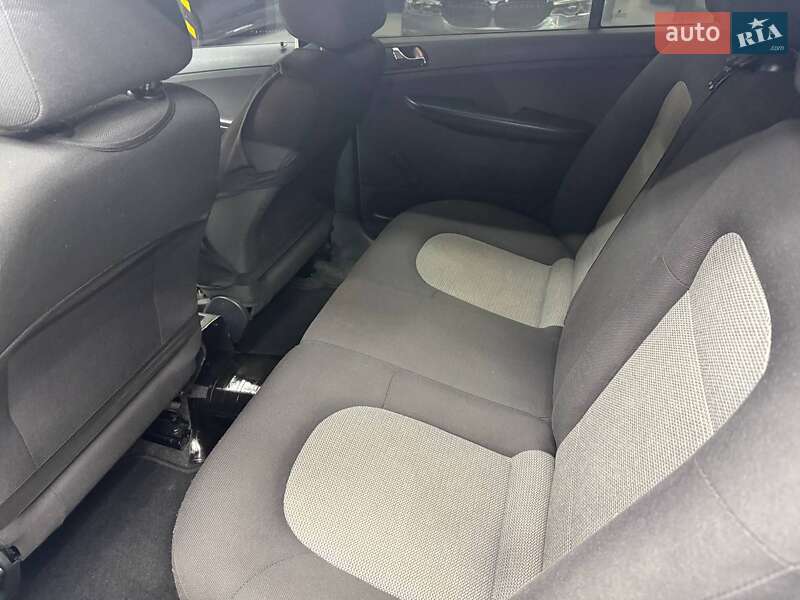 Универсал Skoda Fabia 2004 в Черновцах