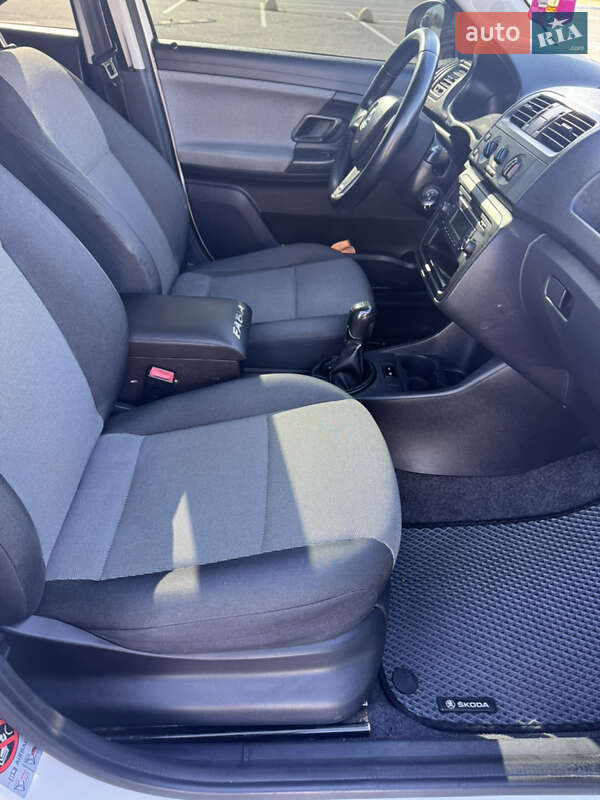 Хэтчбек Skoda Fabia 2014 в Киеве фото 6 Хэтчбек Skoda Fabia 2014 в Киеве