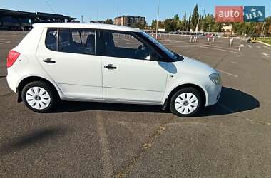 Хэтчбек Skoda Fabia 2009 в 