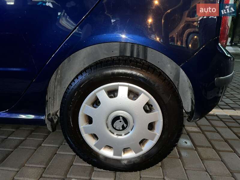 Хетчбек Skoda Fabia 2003 в Звягелі