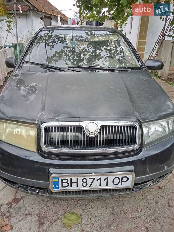 Хетчбек Skoda Fabia 2002 в 